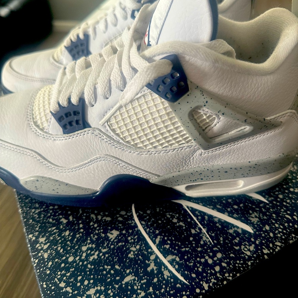 Air Jordan 4  Retro-men’s 9.5 midnight blue